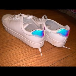 Lace-up Low Top Sneakers